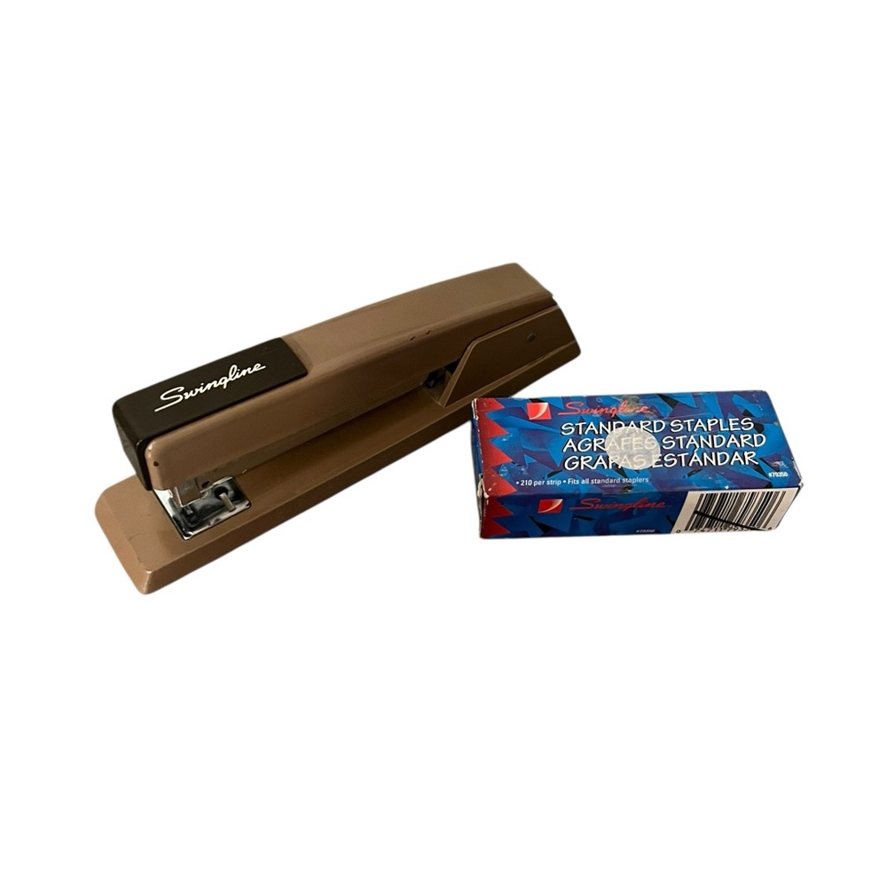 Vintage Swingline 747 Metal Brown Stapler Model 94-41 Top Load Desktop USA
